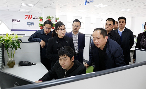 河北省工信厅厅长龚晓峰一行莅临永利yl23455股份考察指导事情